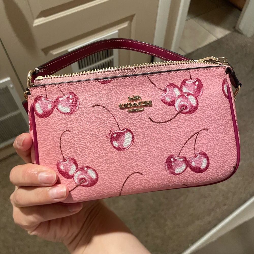 Coach NLT 19 cherry print